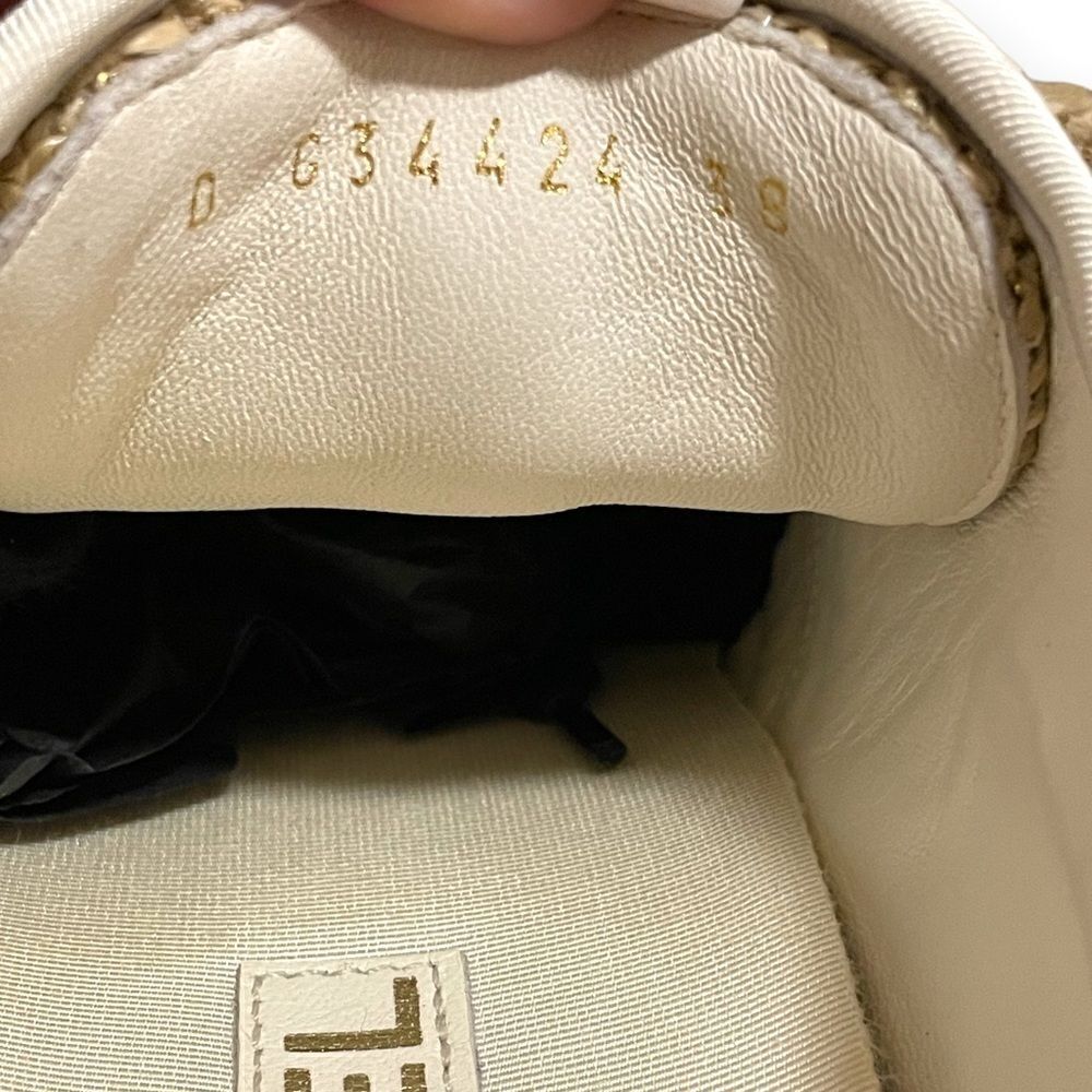 CHANEL 2019 Interlocking CC Logo Espadrille Sneakers
|Size: 8 | IT 38| - Picture 4 of 11